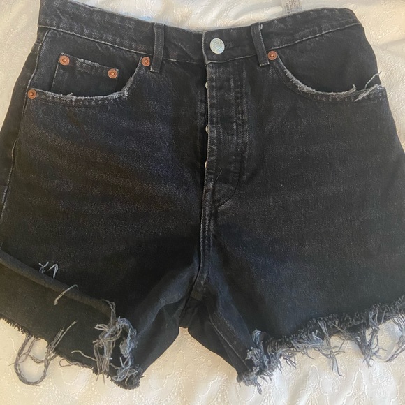 Zara Black Jean Shorts - Picture 1 of 1